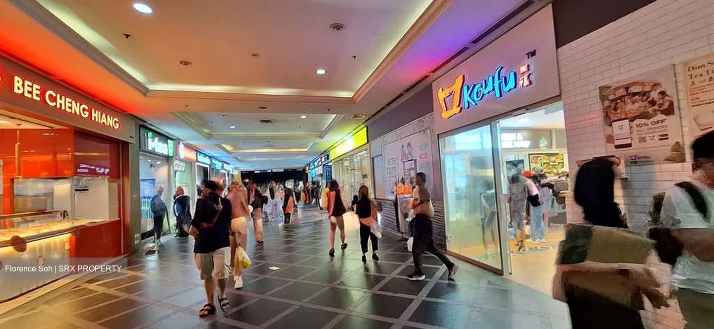 V Hotel Lavender (D8), Retail #554264951